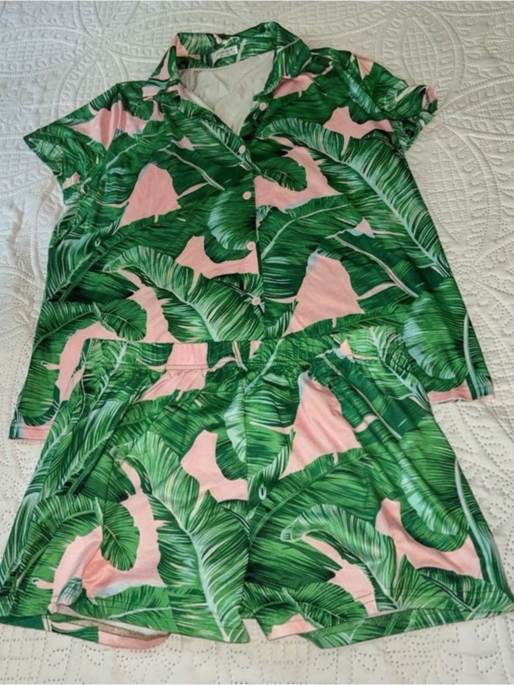 Women’s Green & Pink Summer Tropical Print Pajamas Set Size Large